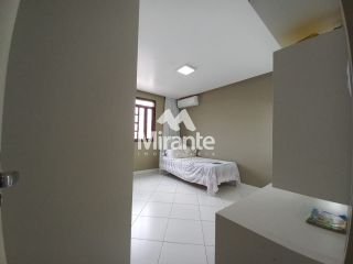 Casa Para Vender com 4 quartos sendo 2 suítes no bairro Jardim Acácia em Feira De Santana