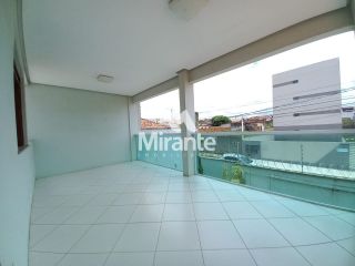 Casa Para Vender com 4 quartos sendo 2 suítes no bairro Jardim Acácia em Feira De Santana