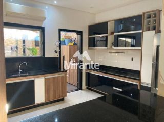 Casa Para Vender com 4 quartos sendo 1 suítes no bairro Jardim Cruzeiro em Feira De Santana