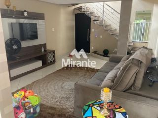 Casa Para Vender com 4 quartos sendo 1 suítes no bairro Jardim Cruzeiro em Feira De Santana