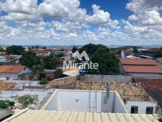 Casa Para Vender com 4 quartos sendo 1 suítes no bairro Jardim Cruzeiro em Feira De Santana