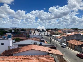 Casa Para Vender com 4 quartos sendo 1 suítes no bairro Jardim Cruzeiro em Feira De Santana