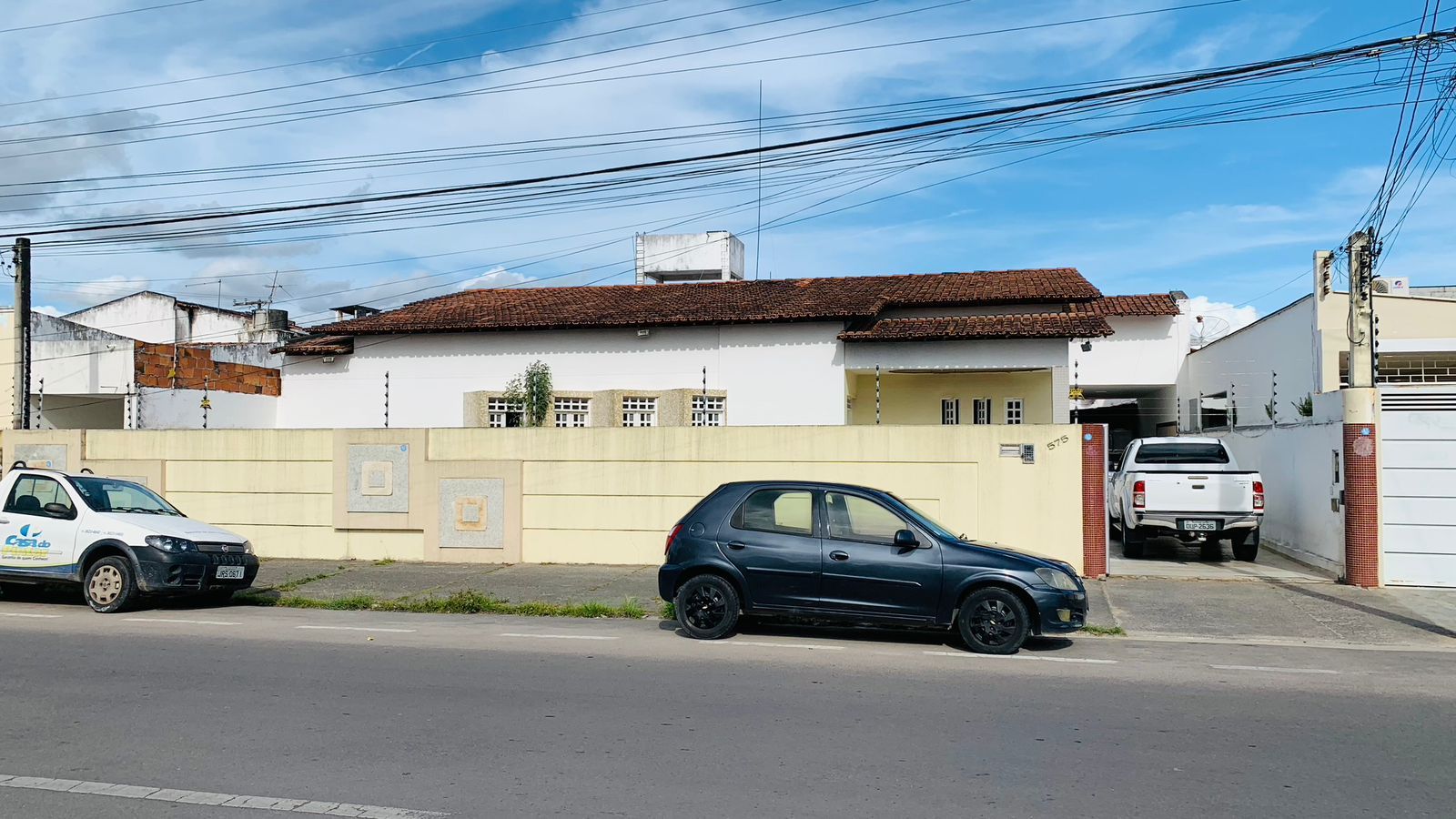 Casa Para Vender no bairro Serraria Brasil em Feira De Santana