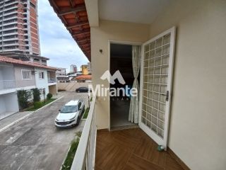 Casa de Condomínio Para Vender com 3 quartos sendo 1 suítes no bairro Santa Mônica em Feira De Santana