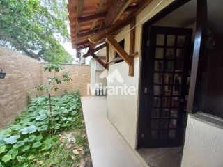 Casa de Condomínio Para Vender com 3 quartos sendo 1 suítes no bairro Santa Mônica em Feira De Santana