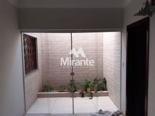 Casa Para Vender com 6 quartos sendo 2 suítes no bairro Capuchinhos em Feira De Santana