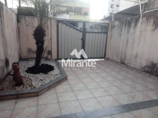 Casa Para Vender com 6 quartos sendo 2 suítes no bairro Capuchinhos em Feira De Santana