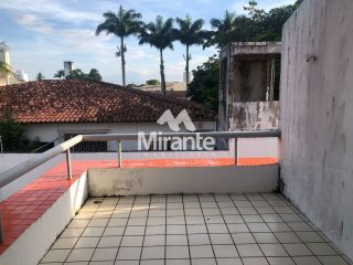 Casa de Condomínio Para Vender com 3 quartos sendo 1 suítes no bairro Santa Mônica em Feira De Santana