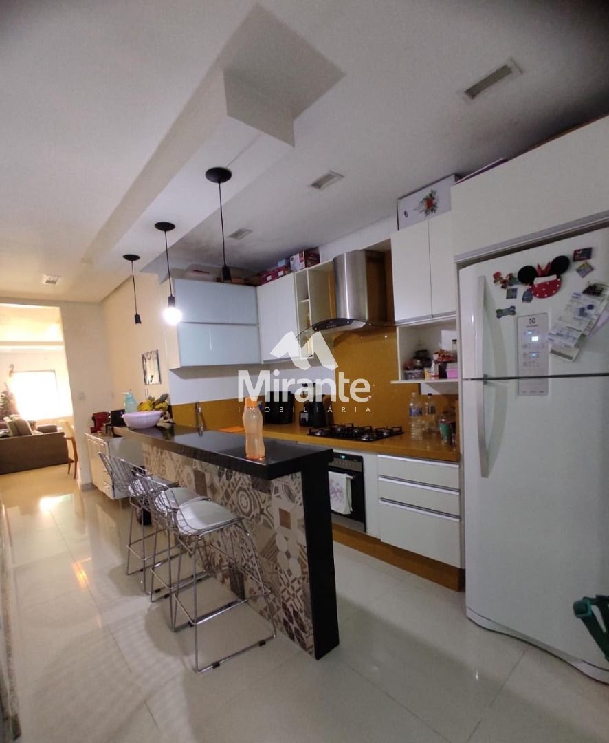 Casa de Condomínio Para Vender com 3 quartos sendo 1 suíte no bairro Lagoa Salgada em Feira De Santana