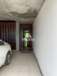 Casa Para Vender com 3 quartos no bairro Santa Mônica em Feira De Santana