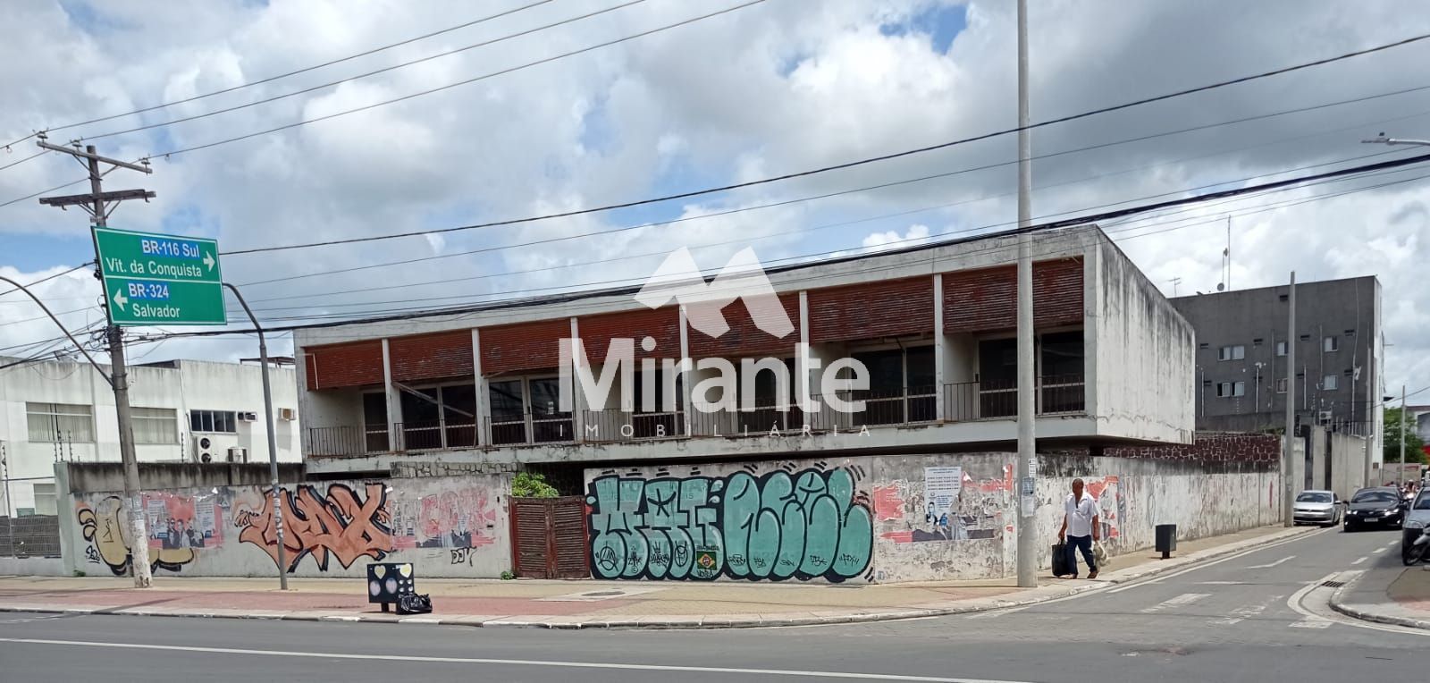 Casa Para Vender no bairro Centro em Feira De Santana