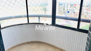 Apartamento Para Alugar com 4 quartos sendo 3 suítes no bairro Kalilândia em Feira De Santana