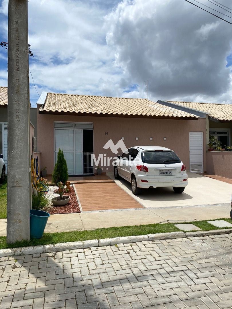Casa de Condomínio Para Vender com 2 quartos sendo 2 suítes no bairro Registro em Feira De Santana