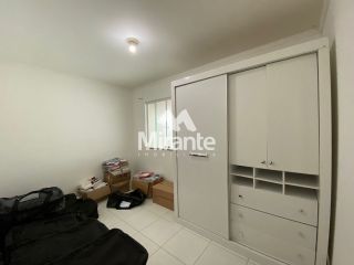 Casa de Condomínio Para Vender com 4 quartos sendo 2 suítes no bairro Pedra do Descanso em Feira De Santana