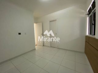Casa de Condomínio Para Vender com 4 quartos sendo 2 suítes no bairro Pedra do Descanso em Feira De Santana