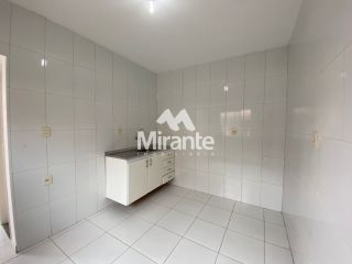 Casa de Condomínio Para Vender com 4 quartos sendo 2 suítes no bairro Pedra do Descanso em Feira De Santana