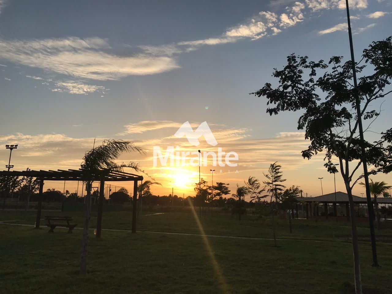 Lote / Terreno de Condomínio Para Vender no bairro Registro em Feira De Santana