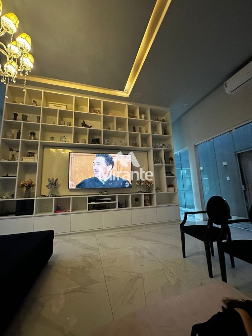 Casa Para Vender com 4 quartos sendo 4 suítes no bairro Pedra do Descanso em Feira De Santana