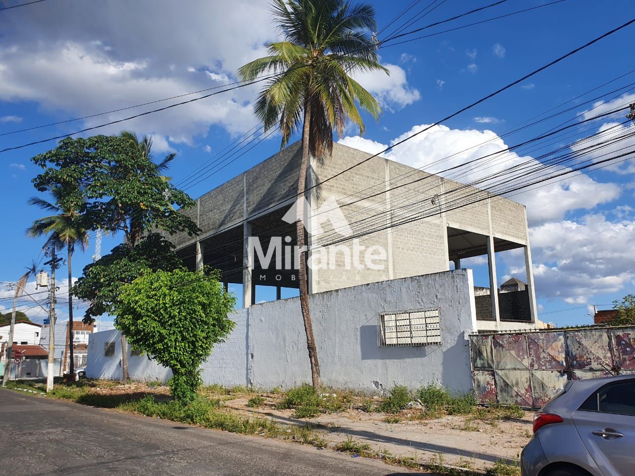 Galpão / Depósito / Armazém Para Vender no bairro Capuchinhos em Feira De Santana