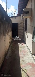 Casa Para Vender com 3 quartos sendo 1 suítes no bairro Olhos D Água em Feira De Santana