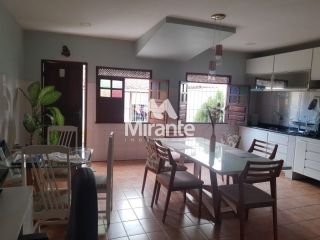 Casa Para Vender com 2 quartos sendo 1 suítes no bairro Centro em Feira De Santana