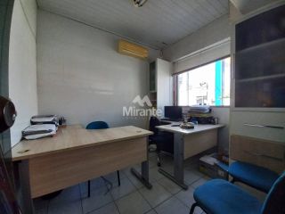 Casa Para Vender no bairro Centro em Feira De Santana