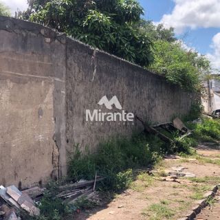 Galpão / Depósito / Armazém Para Vender no bairro Pedra do Descanso em Feira De Santana