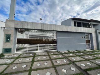 Casa Para Vender com 4 quartos sendo 4 suítes no bairro Santa Mônica em Feira De Santana
