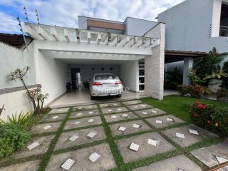 Casa Para Vender com 4 quartos sendo 4 suítes no bairro Santa Mônica em Feira De Santana