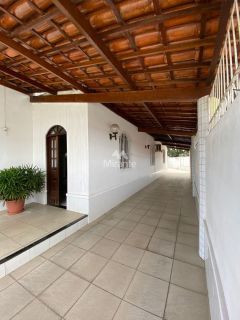 Casa Para Vender com 8 quartos sendo 8 suítes no bairro Sobradinho em Feira De Santana
