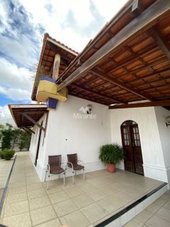 Casa Para Vender com 8 quartos sendo 8 suítes no bairro Sobradinho em Feira De Santana