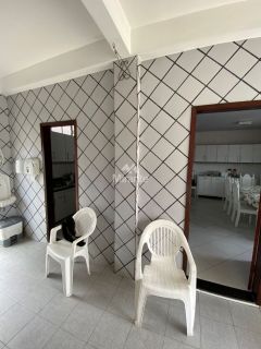 Casa Para Vender com 8 quartos sendo 8 suítes no bairro Sobradinho em Feira De Santana