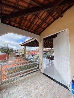 Casa Para Vender com 8 quartos sendo 8 suítes no bairro Sobradinho em Feira De Santana