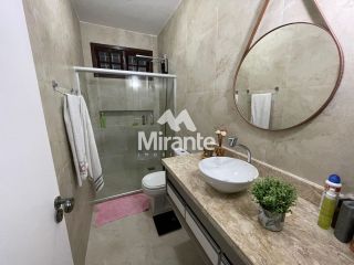 Casa Para Alugar com 3 quartos sendo 1 suítes no bairro Santa Mônica em Feira De Santana