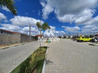 Casa de Condomínio Para Vender com 2 quartos sendo 1 suíte no bairro Registro em Feira De Santana