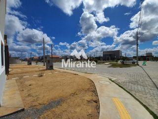 Casa de Condomínio Para Vender com 2 quartos sendo 1 suíte no bairro Registro em Feira De Santana