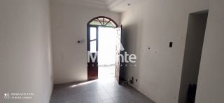 Casa Comercial Para Alugar com 3 quartos sendo 2 suítes no bairro Kalilândia em Feira De Santana