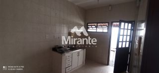 Casa Comercial Para Alugar com 3 quartos sendo 2 suítes no bairro Kalilândia em Feira De Santana