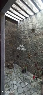 Casa Comercial Para Alugar com 3 quartos sendo 2 suítes no bairro Kalilândia em Feira De Santana