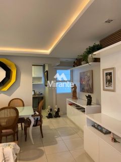Apartamento Para Vender com 2 quartos sendo 1 suítes no bairro Santa Mônica em Feira De Santana