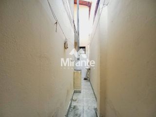 Casa Comercial Para Alugar com 3 quartos sendo 1 suítes no bairro Capuchinhos em Feira De Santana