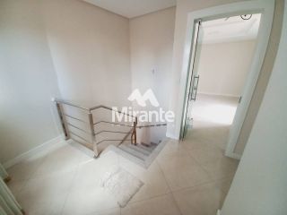 Casa Comercial Para Alugar com 3 quartos sendo 1 suítes no bairro Capuchinhos em Feira De Santana
