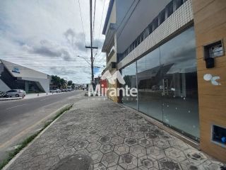 Casa Comercial Para Alugar com 3 quartos sendo 1 suítes no bairro Capuchinhos em Feira De Santana
