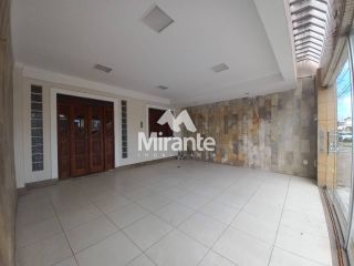 Casa Comercial Para Alugar com 3 quartos sendo 1 suítes no bairro Capuchinhos em Feira De Santana