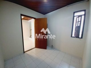 Casa Comercial Para Alugar com 3 quartos sendo 1 suítes no bairro Capuchinhos em Feira De Santana