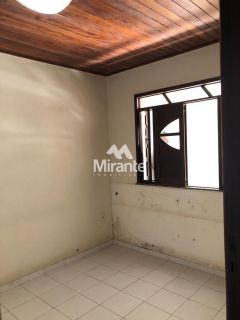 Casa Para Alugar com 3 quartos sendo 1 suítes no bairro Capuchinhos em Feira De Santana
