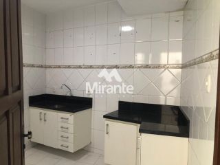 Casa Para Alugar com 3 quartos sendo 1 suítes no bairro Capuchinhos em Feira De Santana