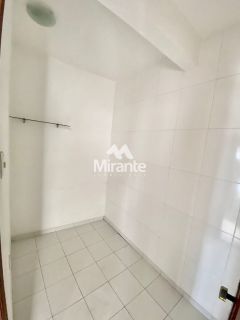 Casa Para Alugar com 3 quartos sendo 1 suítes no bairro Capuchinhos em Feira De Santana