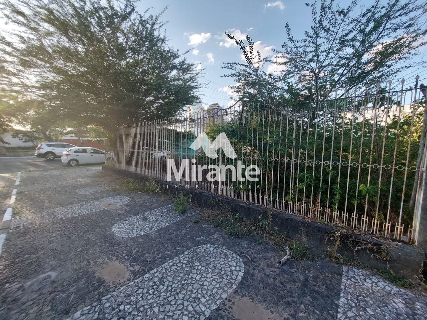 Lote / Terreno de Bairro Para Vender no bairro Brasília em Feira De Santana