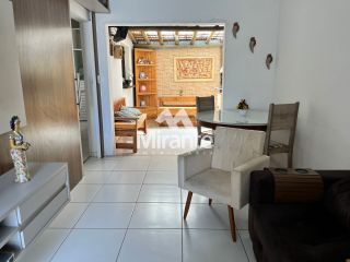 Casa de Condomínio Para Vender com 2 quartos sendo 2 suítes no bairro Papagaio em Feira De Santana
